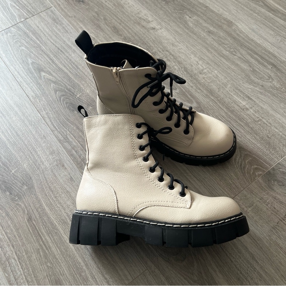 UNIONBAY Cream Lace-Up Combat Boots with Black Chunky Sole